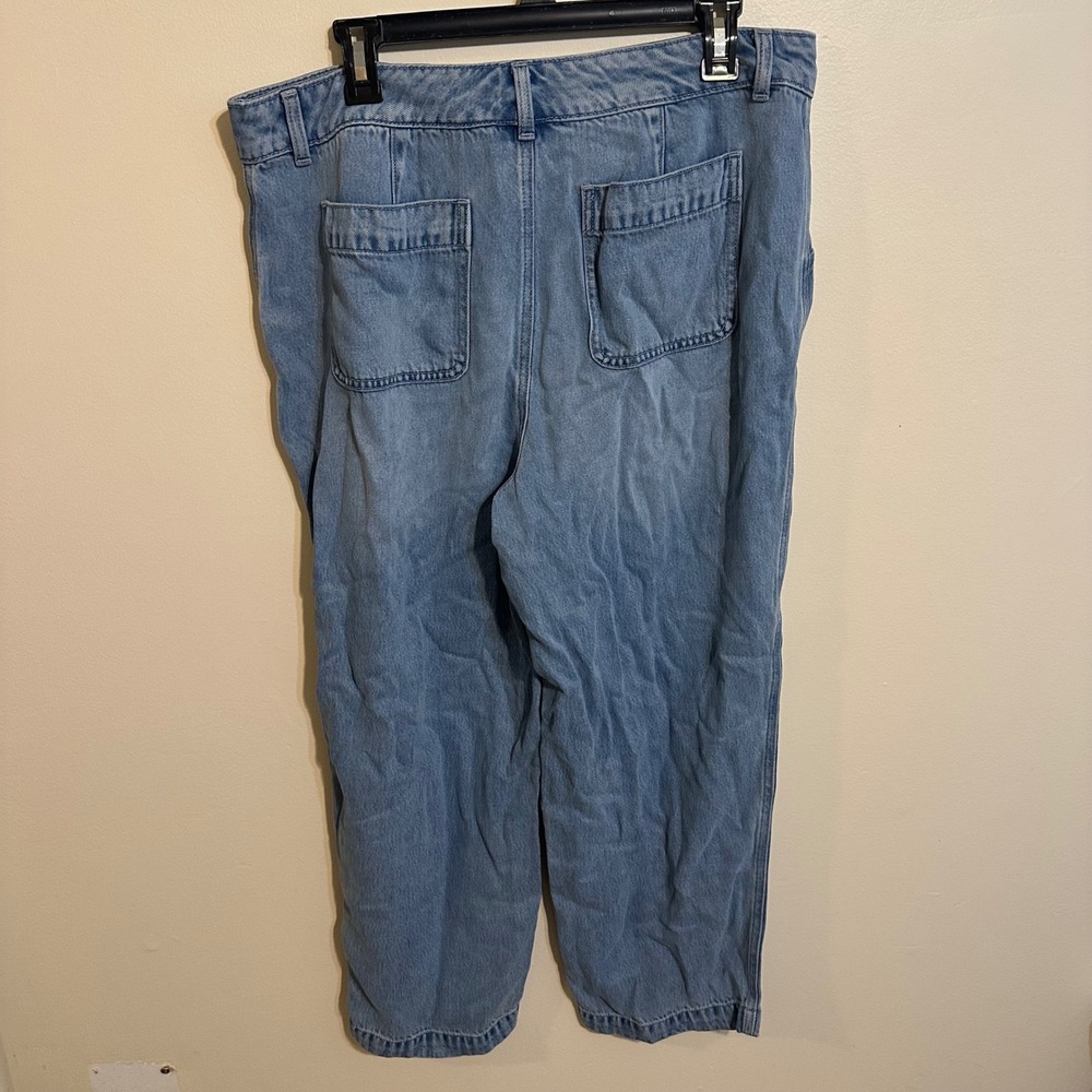 Talbots Summerweight Jeans Womens 12 Blue Tencel Straight Leg Ankle Utility - Picture 2 of 5